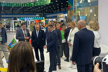 Форум собрал участников со всего мира